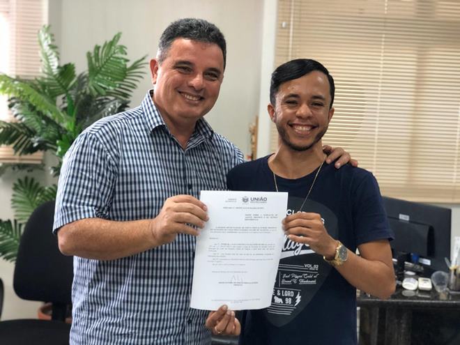prefeito Areski Freitas e Jailton Cavalcante, secretário de Inclusão Social e Igualdade Racial
