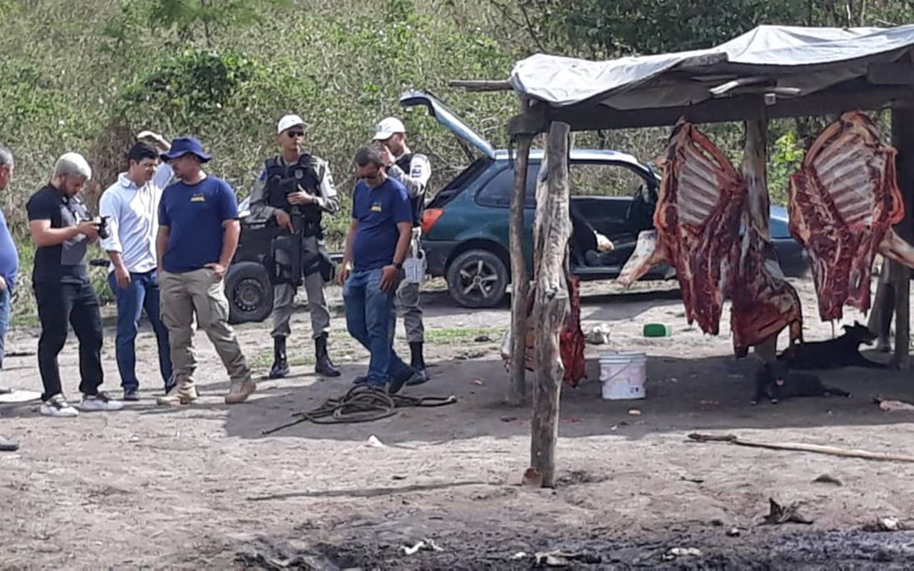 Fiscalização fecha abatedouro clandestino na zona rural de Atalaia