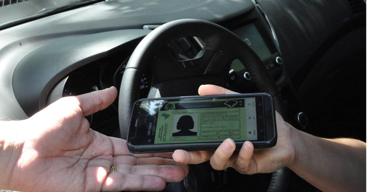 CRLV Digital já tem mais de 2 milhões de downloads no Brasil — © Reprodução