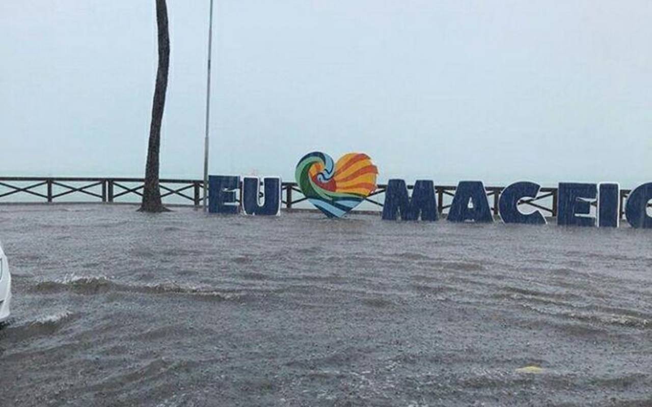 Chuvas em Maceió — © Reprodução/Instagram