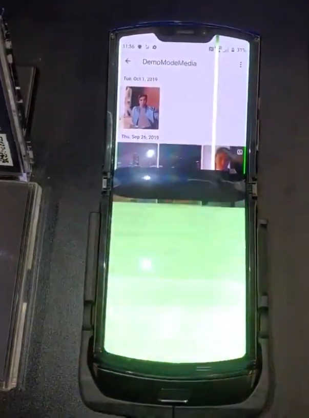 Smartphone da Motorola Razr — © Reprodução 