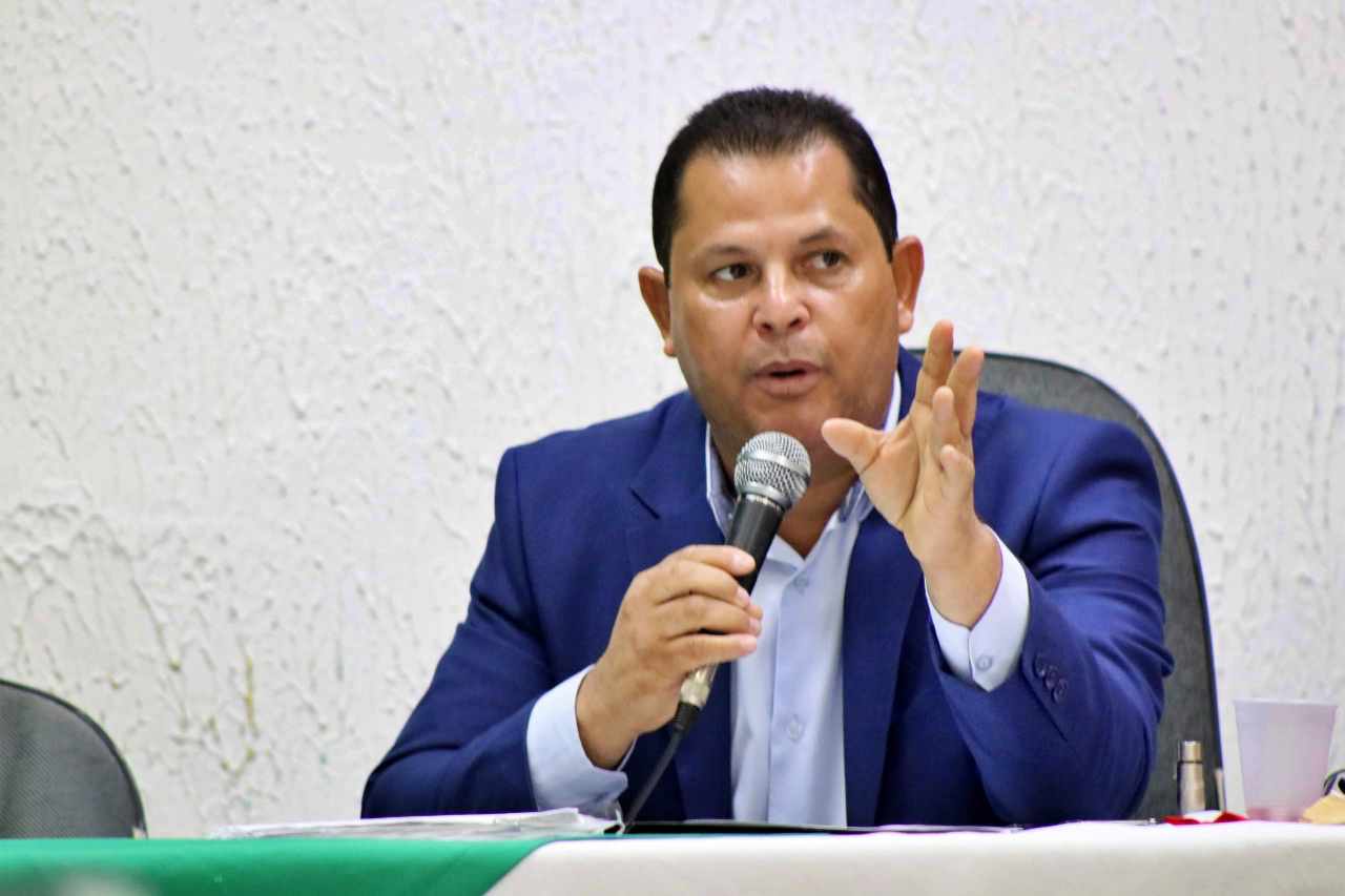 Vereador defende o afastamento da secretária de Educação de União dos Palmares