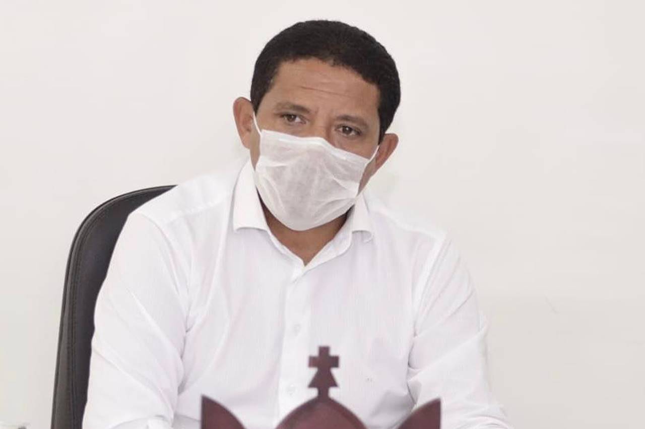 Prefeito de Palmeira dos Índios testa positivo para covid-19: “Estou nas mãos de Deus”