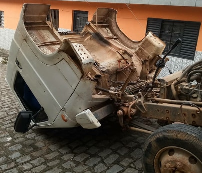 Cabine se desprende de caminhão e por pouco não deixou vítimas em Joaquim Gomes