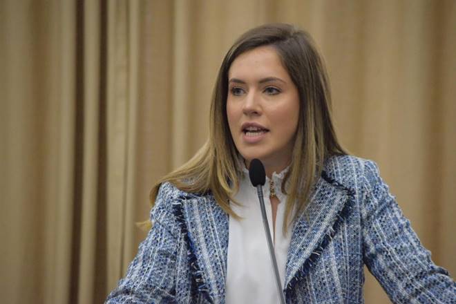 Cibele Moura pede que governo antecipe a inauguração do Hospital Regional da Mata