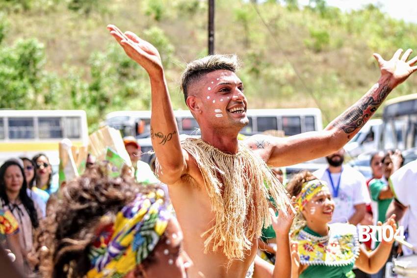 Apresentação afro aos pés da serra da Barriga - BR104