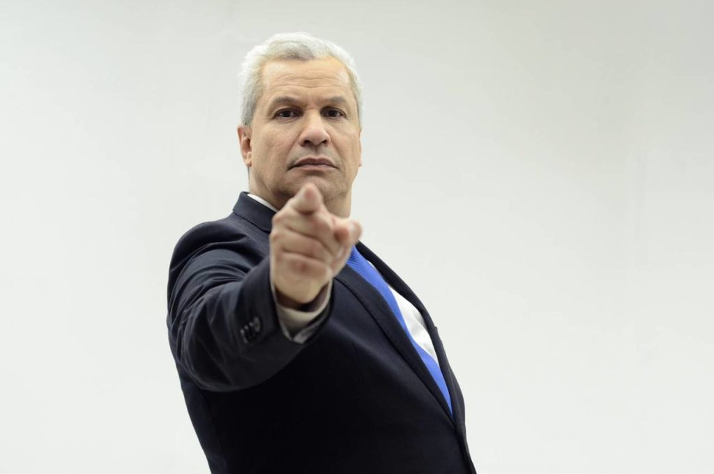 R$ 300 mil: Justiça condena Sikêra Jr. sob acusação de transfobia