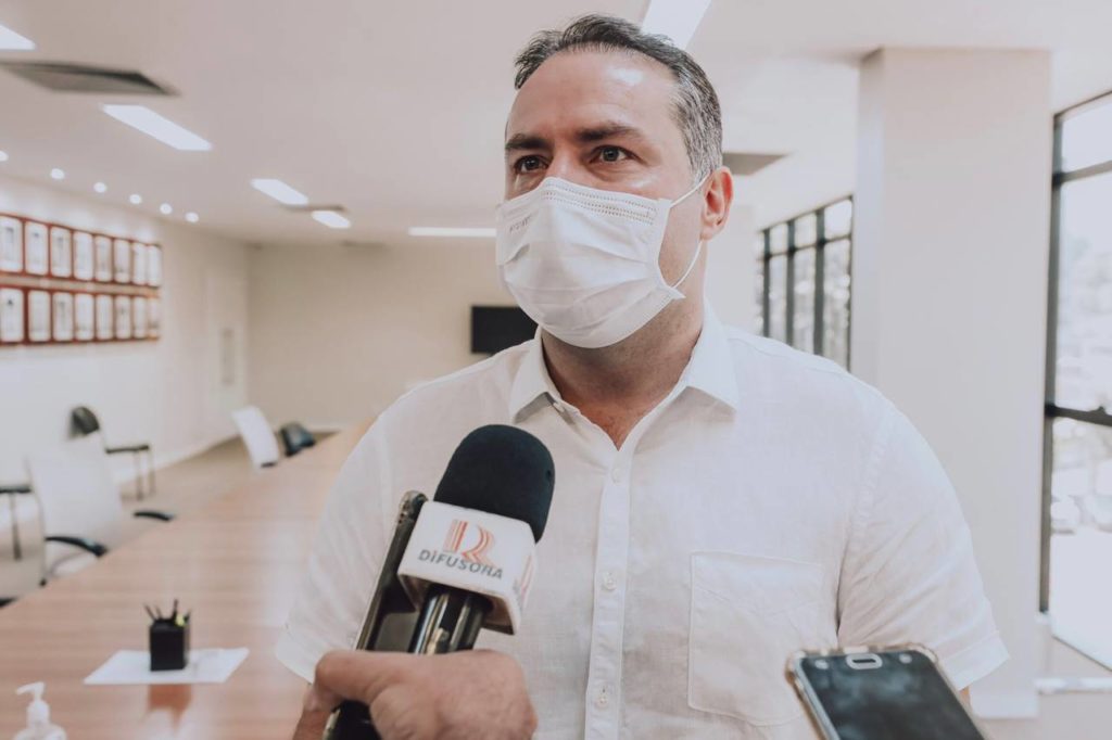 Renan Filho rejeita vacina da Rússia contra a Covid-19