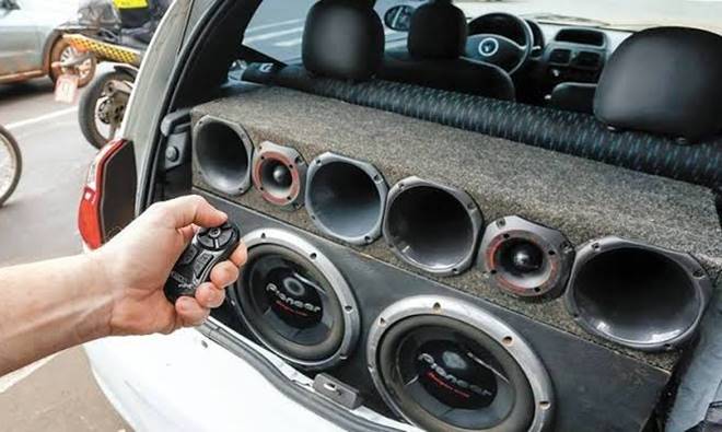 Vizinhos denunciam som alto e mulher é detida em União dos Palmares