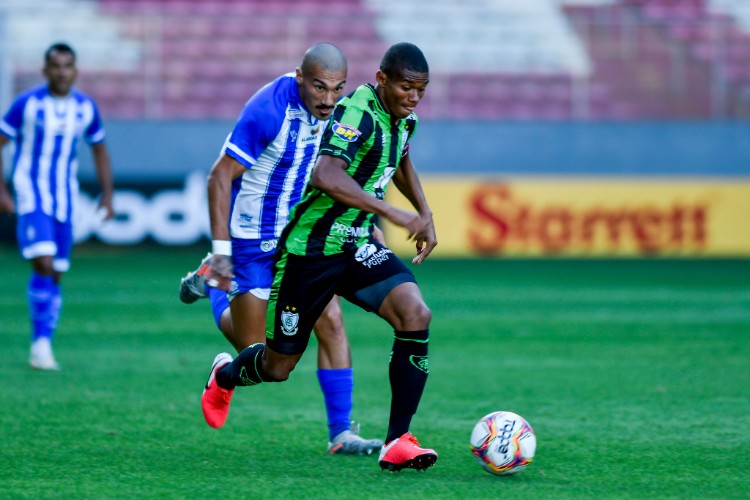 CSA perde por 2 a 1 para o América-MG — © Mourão Panda