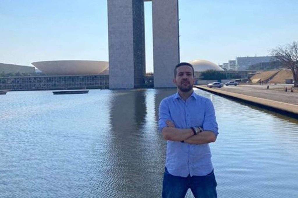 André Janones quer fazer ato na porta do Congresso em dia de votação do Auxílio Emergencial