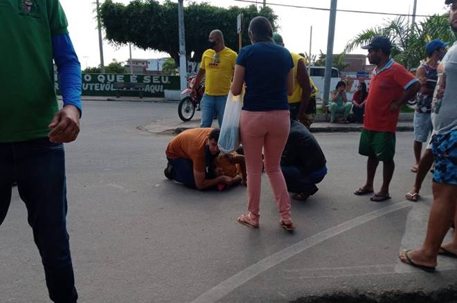 Colisão entre motocicletas deixa mulher ferida em União dos Palmares — © Gustavo Lopes/BR104