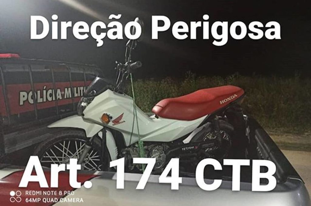 Jovem flagrado empinando moto em bairro de União dos Palmares é detido pela PM