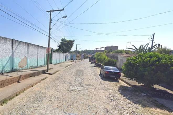 Polícia flagra casal fazendo sexo oral na frente de criança de 1 ano