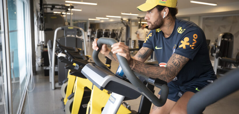 Neymar em treinamento intensivo  — © Reprodução