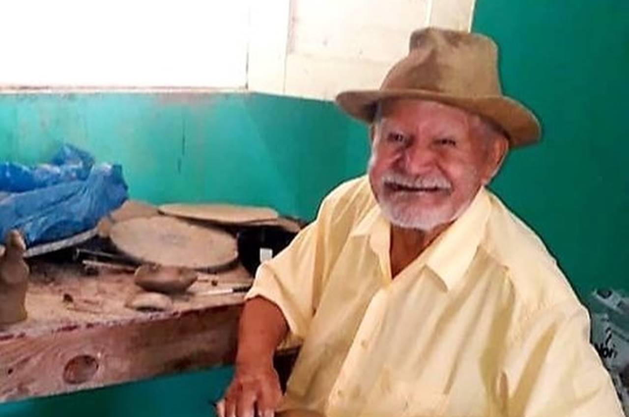 Morre Antonio Nunes, marido da mestra Irinéia, vítima da Covid-19 — © Reprodução