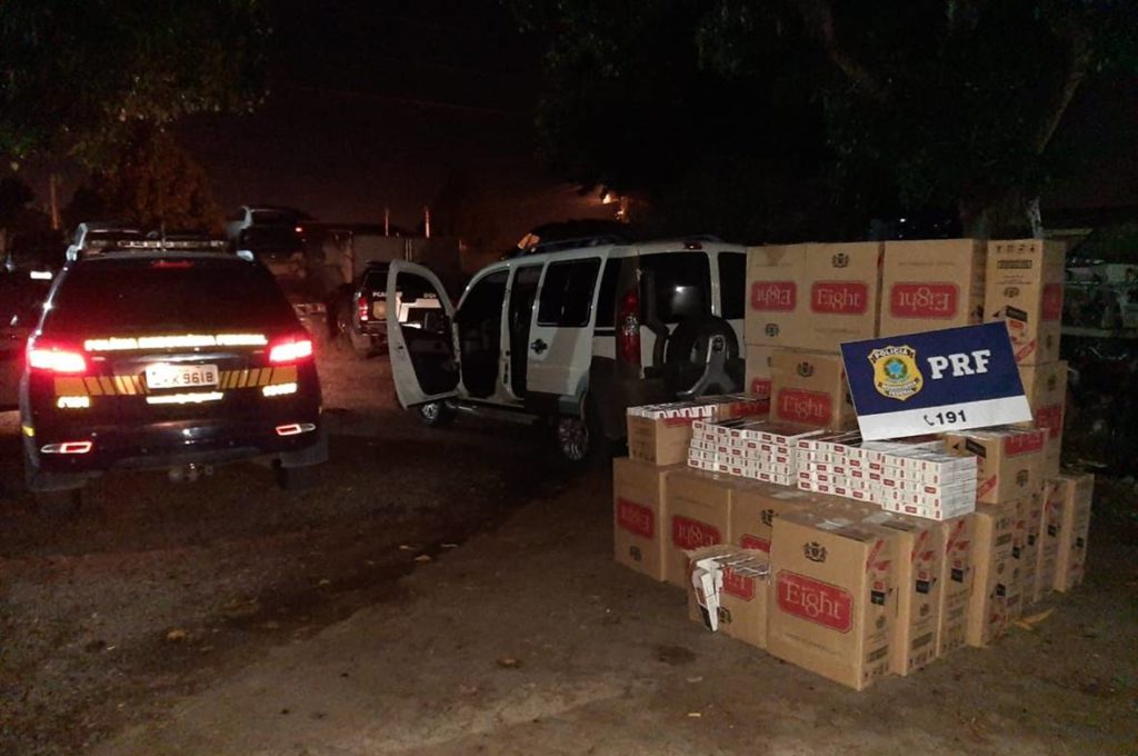 PRF prende homem com 40 caixas de cigarros contrabandeados na BR-316