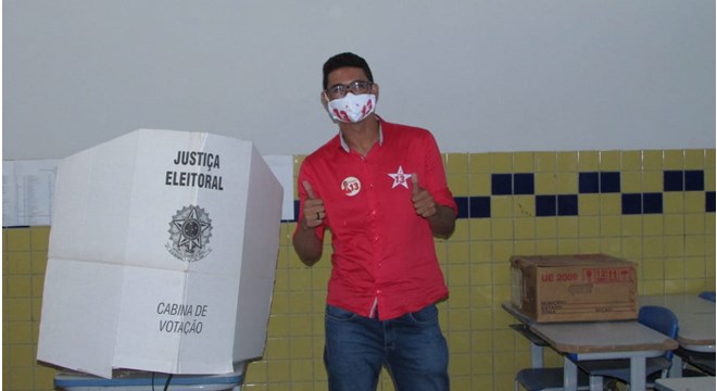 União: Sérgio Rogério votou na Escola Monsenhor Clóvis Duarte