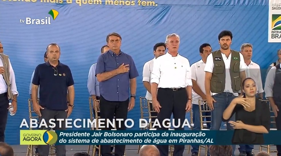 Jair Bolsonaro em inauguração no município de Piranhas, em Alagoas — © Reprodução