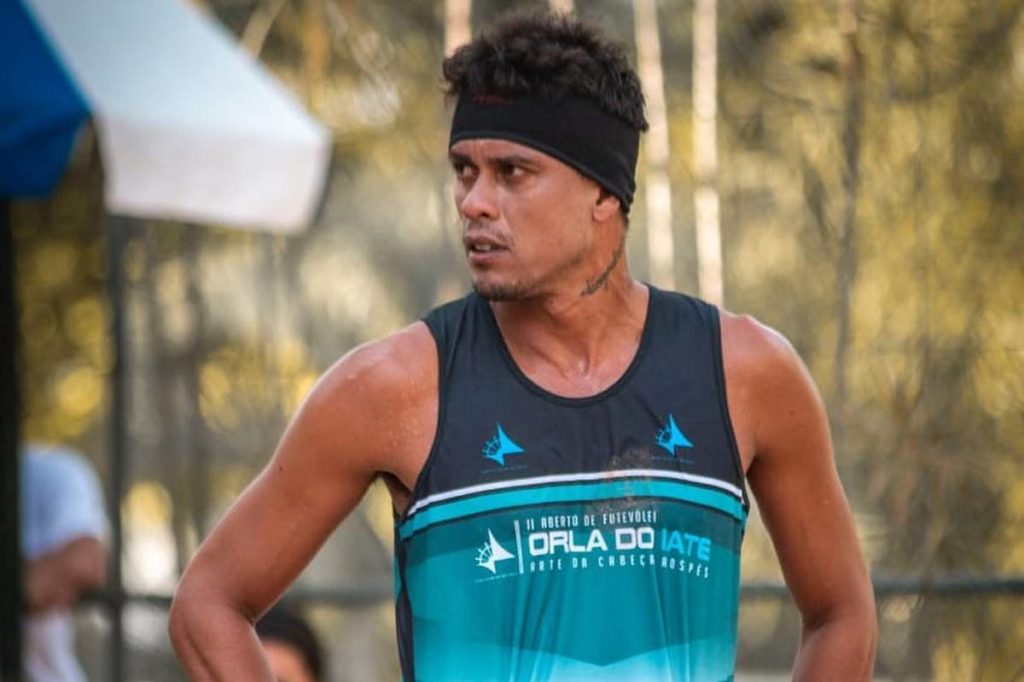 Conheça João Davi, filho do jogador Bello, melhor do mundo no futevôlei