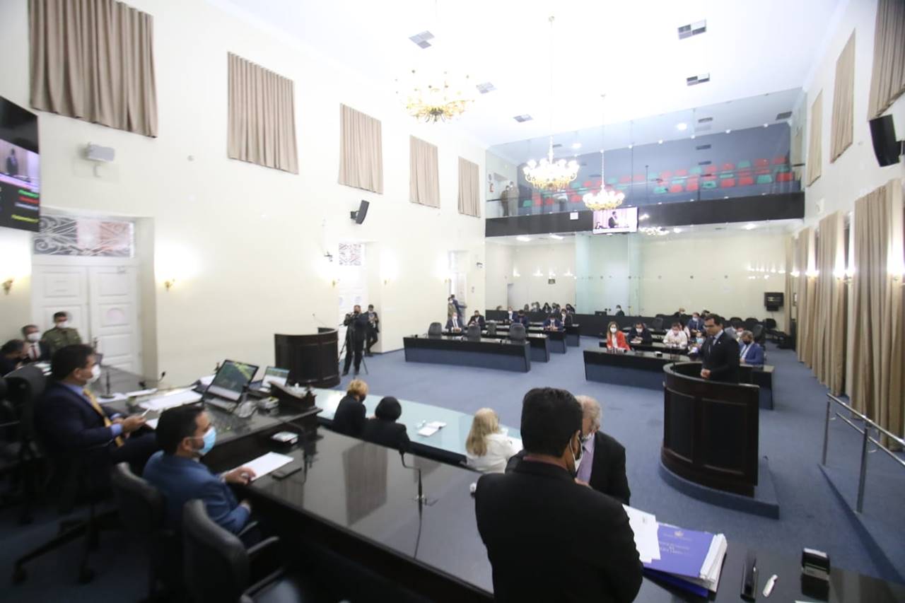 Deputados durante sessão nessa terça-feira (15) — © Assessoria