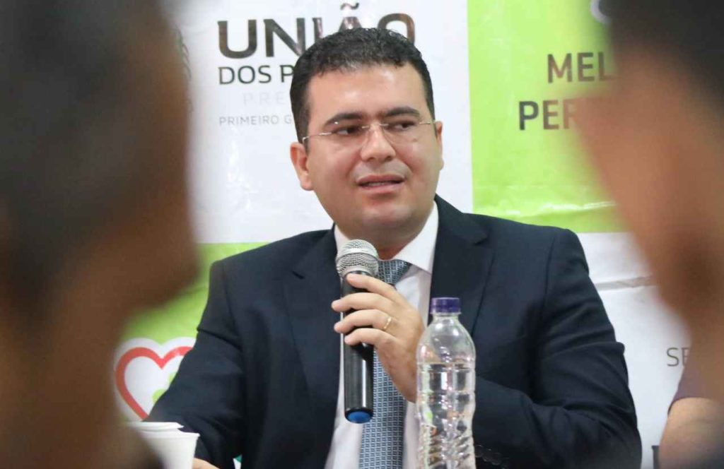 Alan Belarmino é exonerado em Penedo após denúncia de acúmulo de cargos