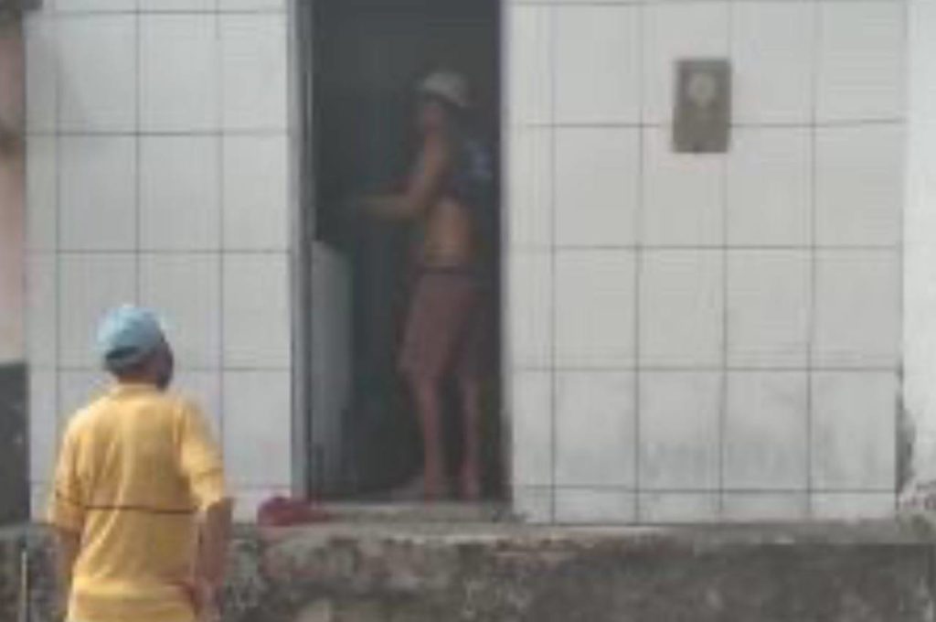 Homem é encontrado morto dentro de residência em Ibateguara