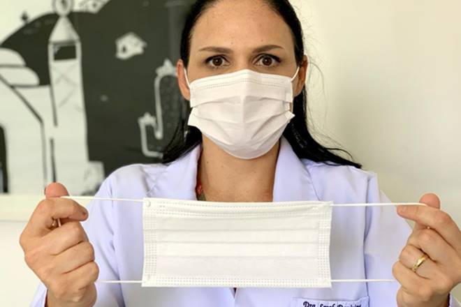 Infectologista Sarah Dominique diz que uso da máscara protege contra a Covid-19 — © Sesau