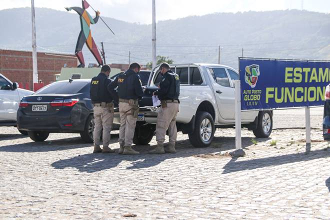 Gambito da Rainha: Quatro são presos e auditores fiscais afastados