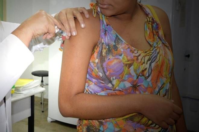 Vacina contra o sarampo está disponível para pessoas entre 20 a 49 anos de idade — © Carla Cleto