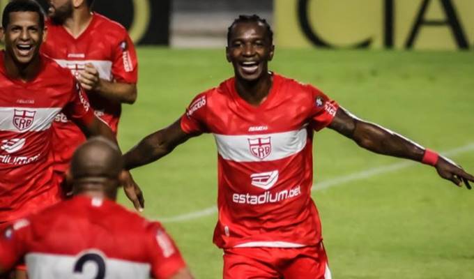 De goleada, CRB vence o Figueirense por 5 a 1 na reta final da Série B