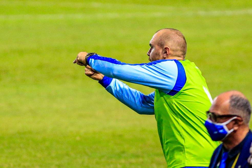 Mozart, técnico do CSA – © Aiton Cruz