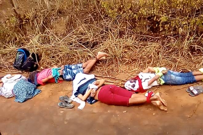 Populares acionaram a polícia e suspeitos foram levados para a 11ª DRP — © Reprodução