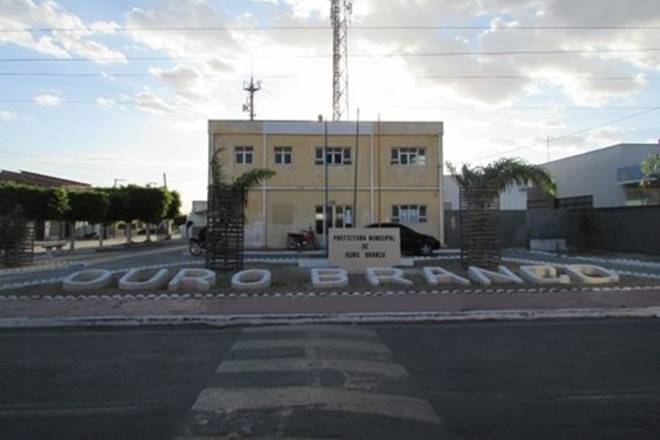 Em Alagoas, prefeita eleita herda dívidas e serviços paralisados: ‘contas zeradas’