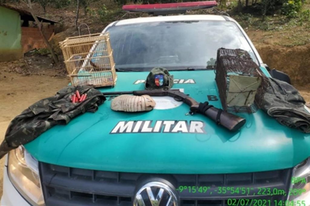 BPA apreende arma e prende homem durante Operação Curupira, em Murici