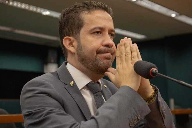 Deputado André Janones - @BR104