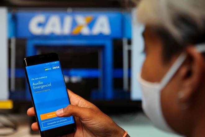 Bolsonaro define regras para pagamento do auxílio emergencial 2021; confira