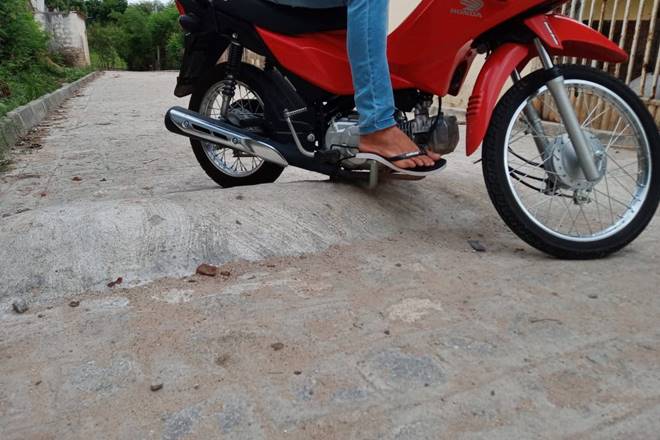 Motoristas reclamam da altura de quebra-molas em bairro de União dos Palmares