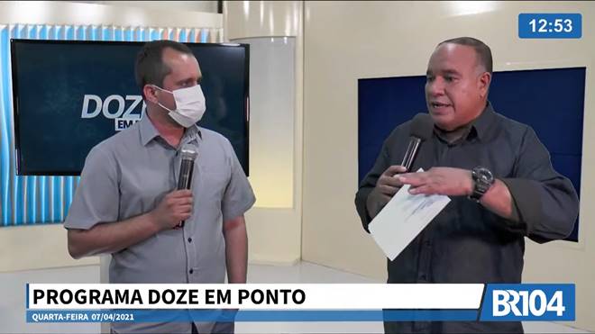 Fernando Chicuta durante entrevista a Kleber Marques, apresentador do Doze em Ponto — © Reprodução