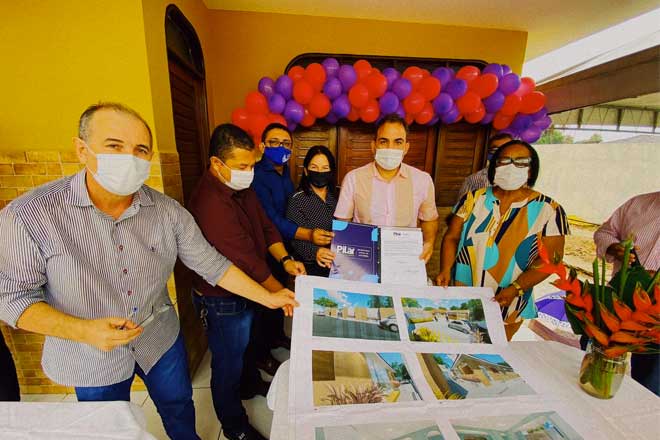 Prefeito Renato Filho assina ordem de serviço para a Casa da Mulher Pilarense