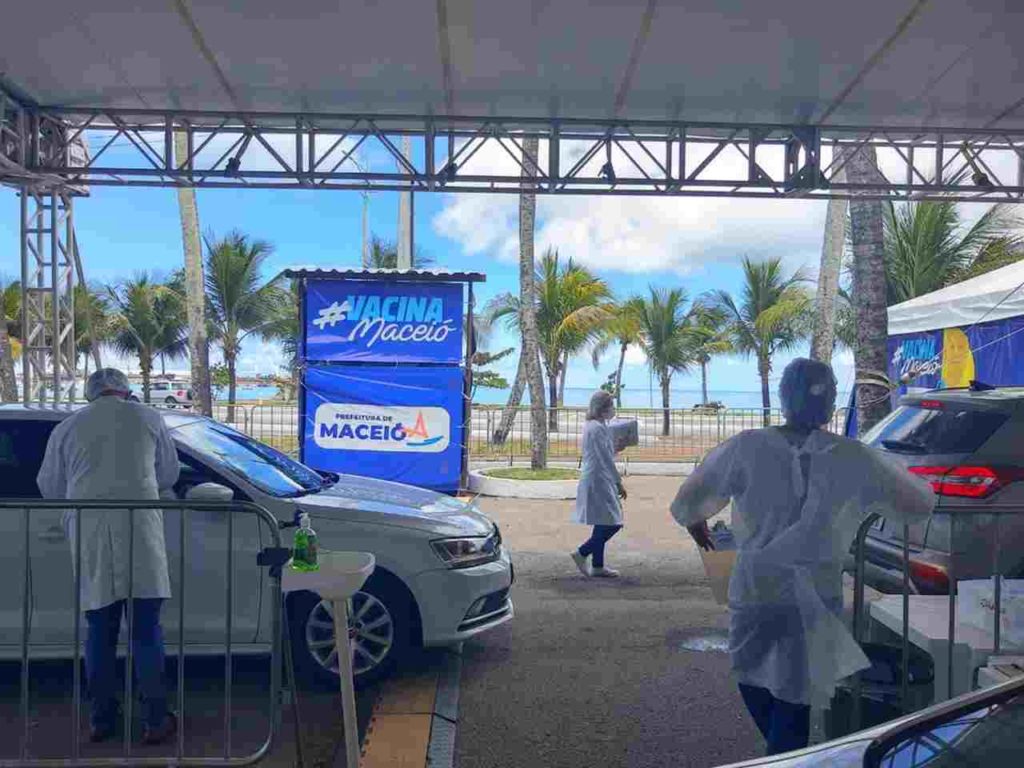 Aplicação da 1ª dose contra a Covid é suspensa nesta tarde em Maceió