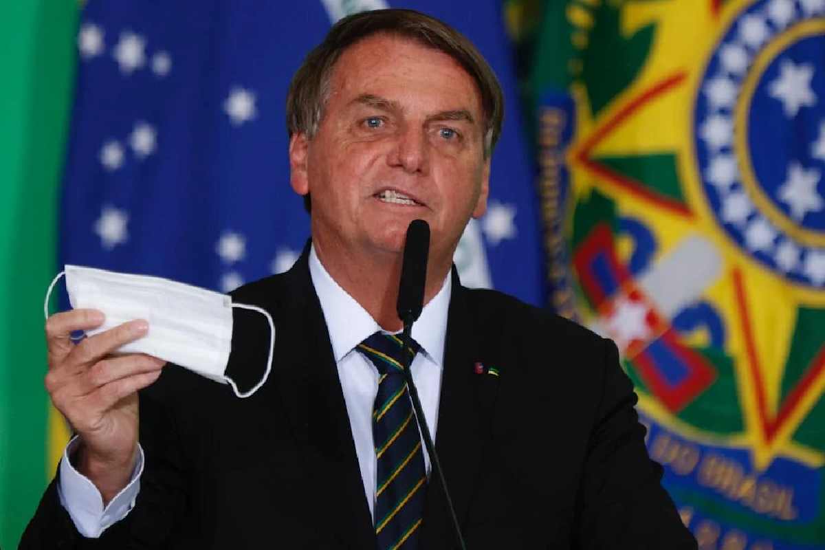Bolsonaro pediu a Queiroga que máscaras não sejam mais obrigatórias para vacinados — © Igo Estrela/Metrópoles