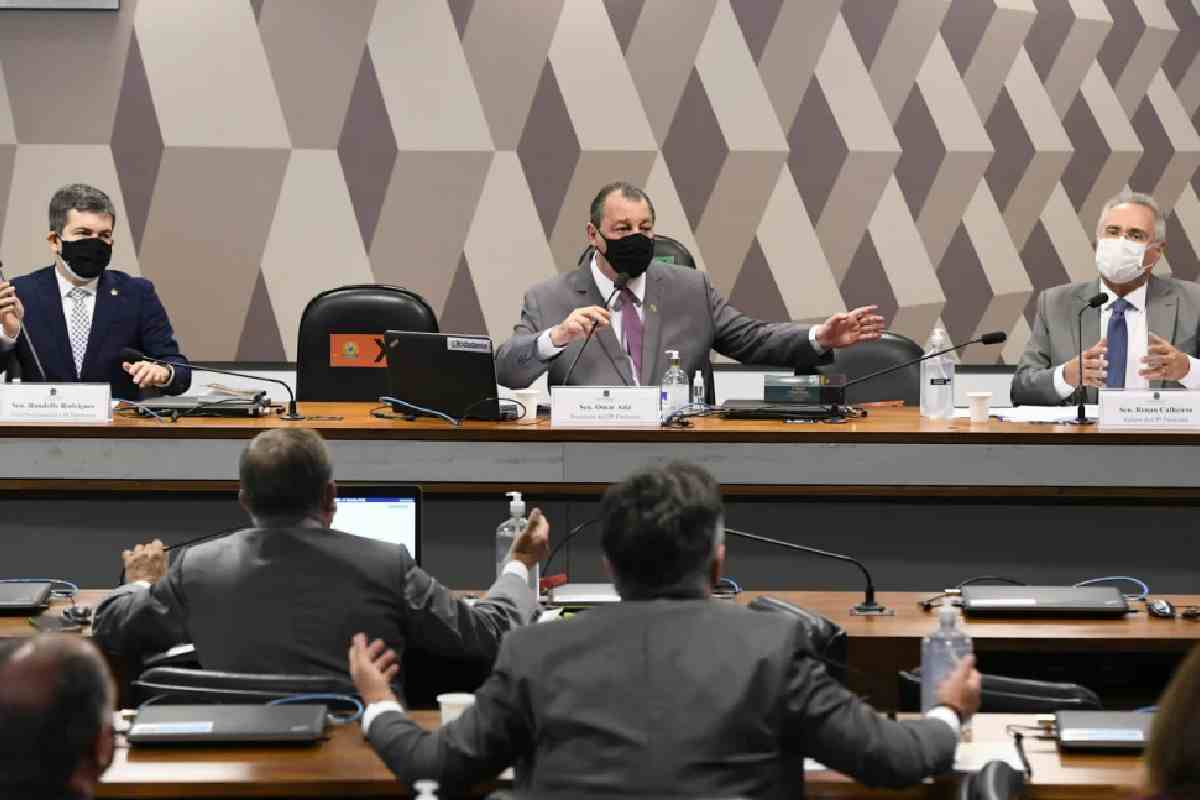 CPI da Covid Randolfe Rodrigues, Osmar Aziz e Renan Calheiros — © Jefferson Rudy/Agência Senado