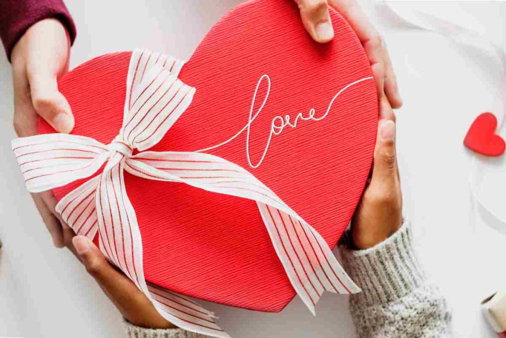 Dia dos Namorados: Apenas 30% vão presentear neste sábado