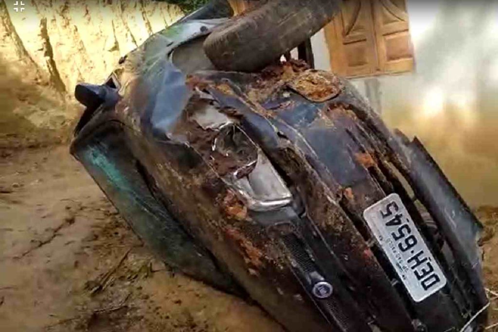 Adolescente conduzia veículo que caiu em ribanceira em São José da Laje