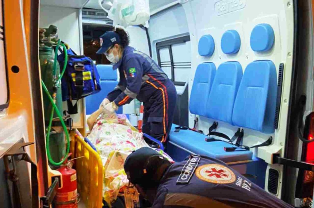 Polícia de AL resgata anciã abandonada em condições precárias pela família