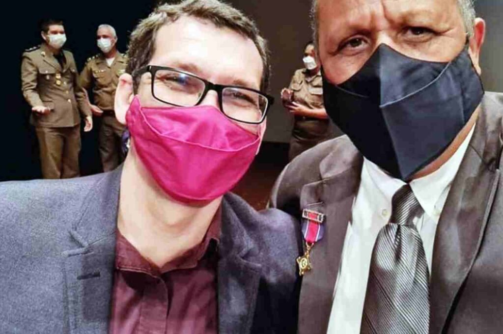 Delegados são homenageados com Medalha do Mérito Zumbi dos Palmares