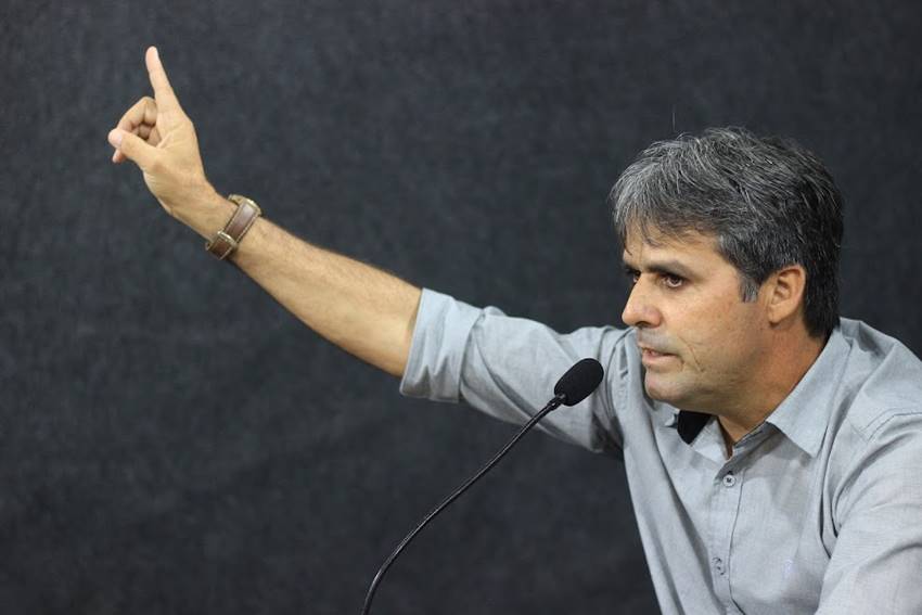 Francelino anuncia nova manifestação contra a venda do SAAE
