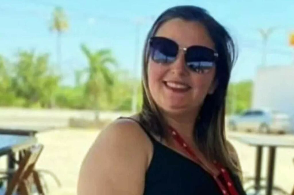 Mulher é presa por orquestrar morte do esposo após descobrir relação incestuosa