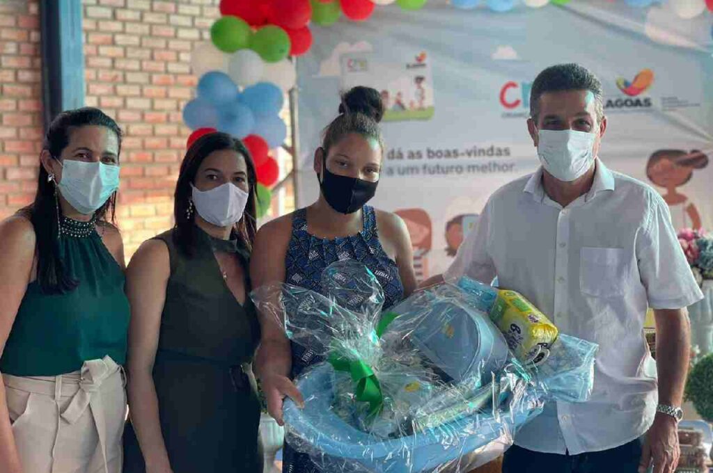 Mais de 320 famílias são contempladas com Cartão CRIA em Branquinha